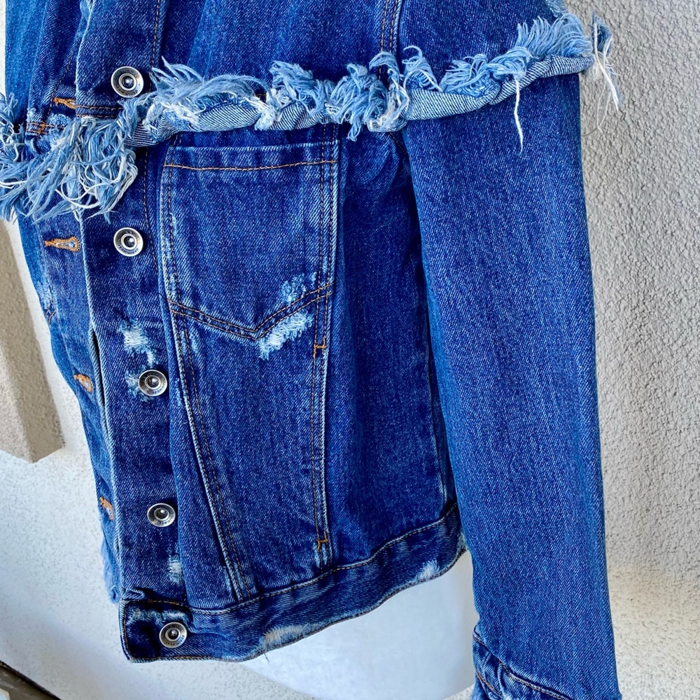 Jean Jacket, size M, Zara Trafaluc fringe BOHO. Winter Sale!